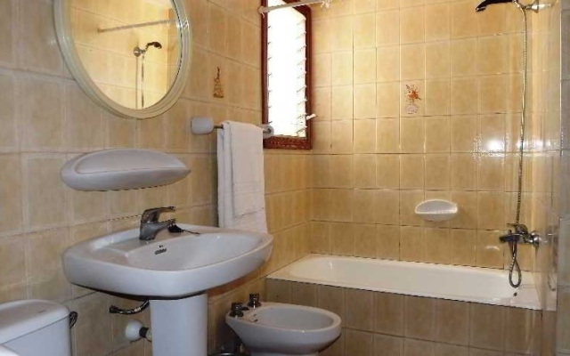 Apartamentos Monac Beach