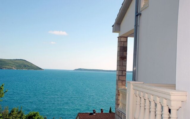 Garni Hotel Bokeška Noć