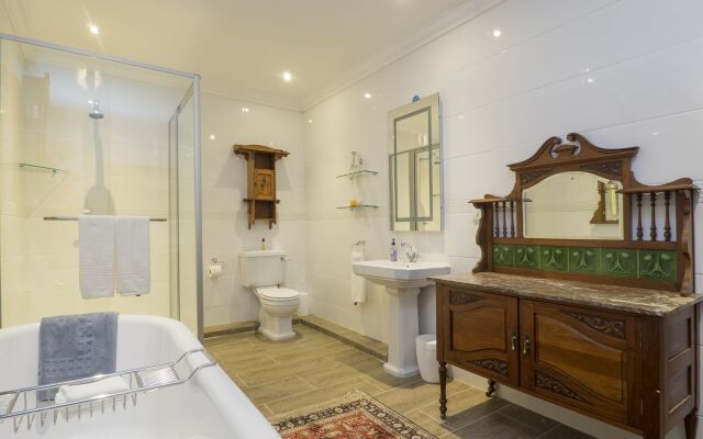 Issaquena Heights Boutique Hotel