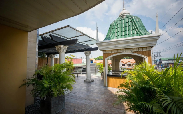 Fields Plaza Condo