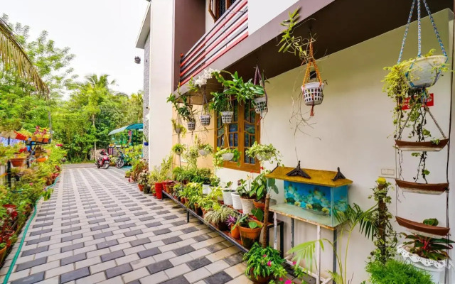 Oyo Flagship 702272 Vaishnavam Residency