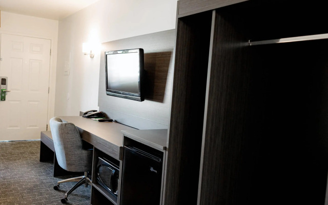 Quality Inn & Suites Lathrop - South Stockton