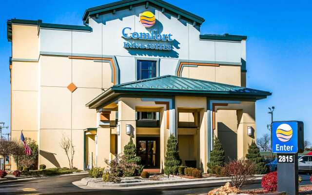 Comfort Inn & Suites Springfield I-44