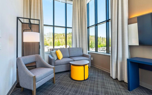 Comfort Suites Kelowna