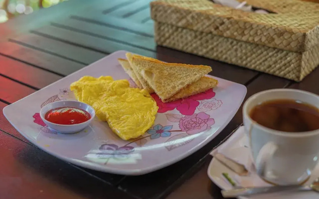 Made Taro Menjangan Homestay