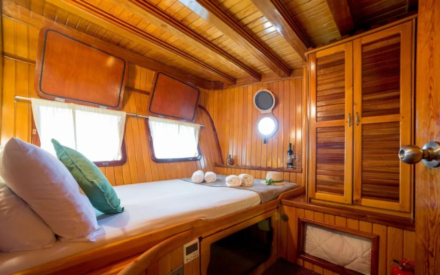 Dm Yachting - 7 Night Cruise Sun-Sun