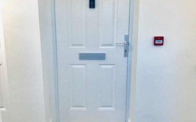Snapos Luxury Serviced Apartments – Shield House