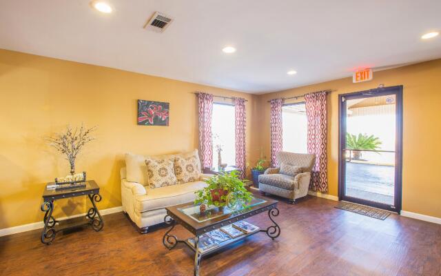 Rodeway Inn & Suites