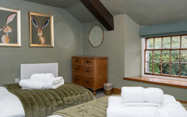 Watermouth Castle, Rhododendron Apartment