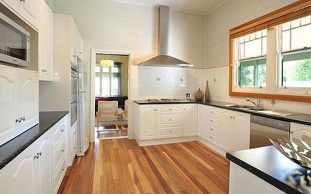 Healesville Garden Accommodation — The Grand Hotel