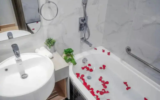 Zenity View Residence Luxury Apartment