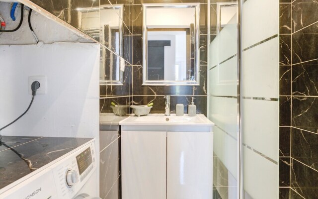 3 rue latour maubourg Apartment 1