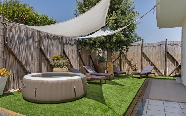 Premium Holiday Home in Santa Maria with Hot Tub
