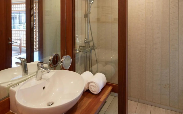 Allamanda Imgya Coral Village