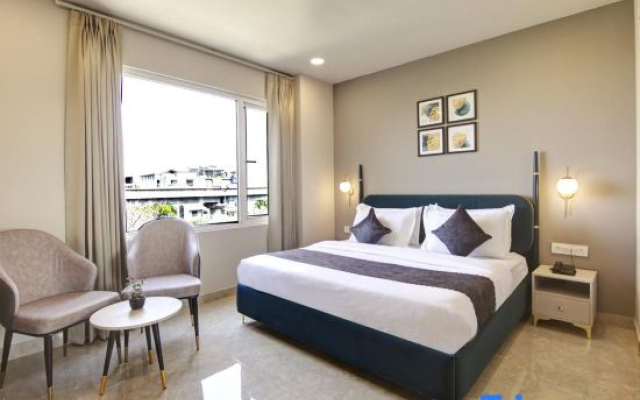 Saltstayz Select - Golf Course Road & Sector 27