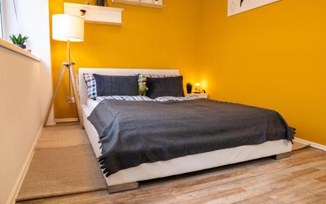 FULL HOUSE Studios - Orange Apartment - NETFLIX, WiFi inkl