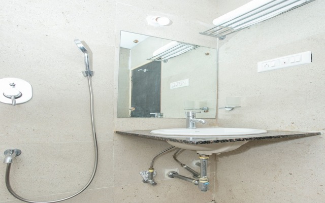 OYO 17208 French International