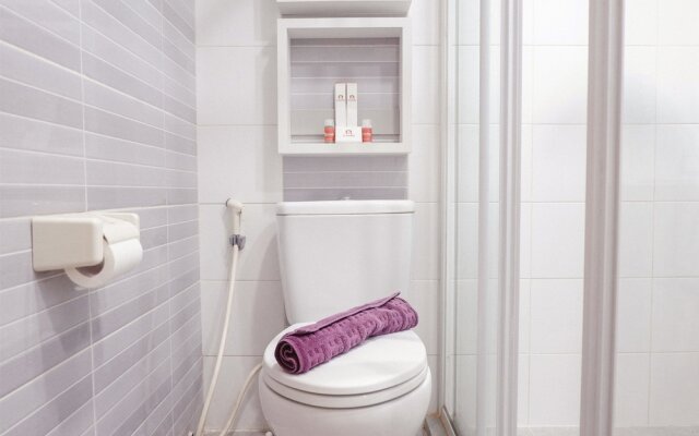 Elegant Hampton's Park Apartment near Pondok Indah Mall