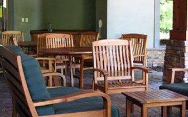 ExecuStay at Deer Creek