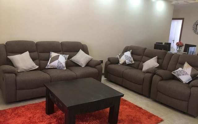 Lux Suites Silver Habor  Apartments