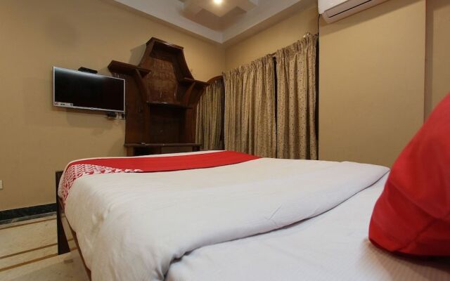 Oyo 35457 Hotel Kubera Palace