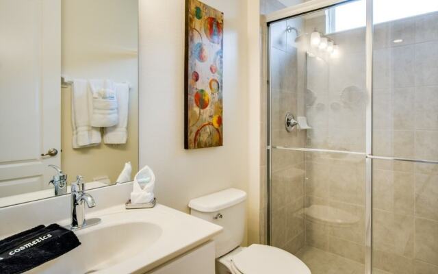 Stunning Modern Solterra 5 Bedroom/4 Bathroom Home