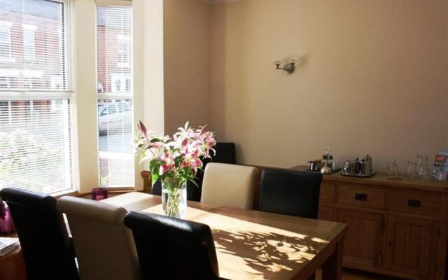 Laurels Bed & Breakfast