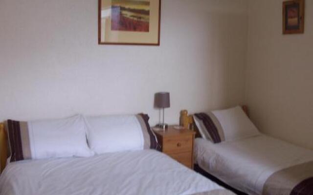 Denecrest Guest House