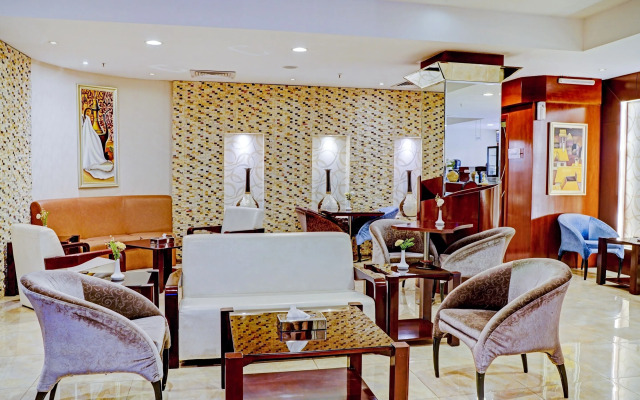 Capital O 596 Garden Palace Hotel