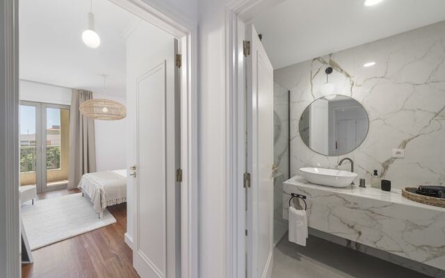 In Noble Zone, With Pool - Quinta da Falésia II