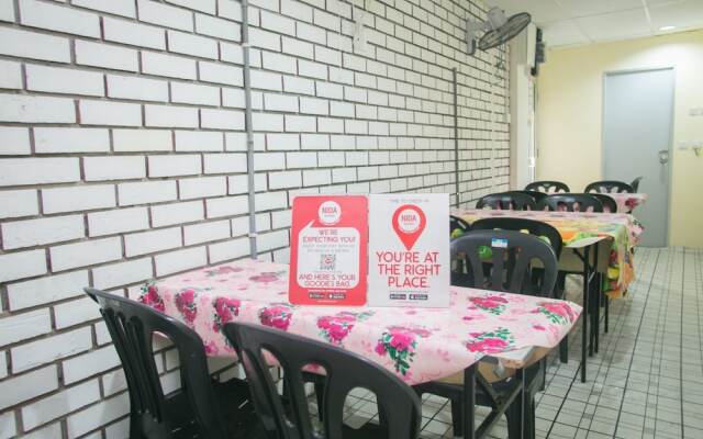 刚巴克黑风洞宝藏尼达酒店 - 黑风洞之星酒店(Nida Rooms Gombak Batu Caves Treasure at Batu Caves Star Hotel)