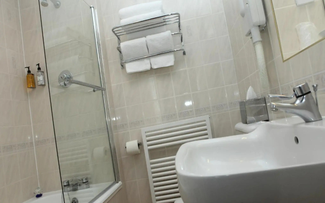 Gatwick Cambridge Hotel