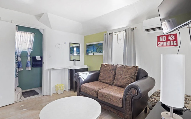 Cocoplum Rest N Hideaway 1