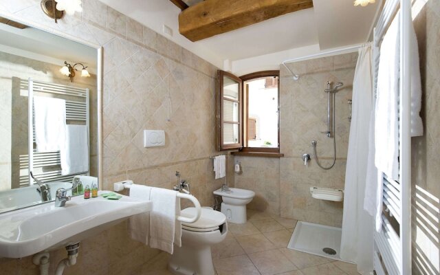 Villa in Cannara With Assisi Views