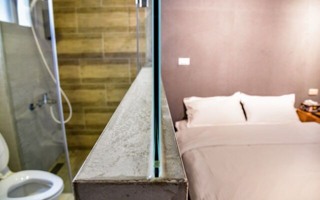 l-stack B&B