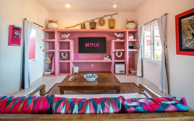 PinkCoco Uluwatu - Constant Surprises & for Cool Adults Only