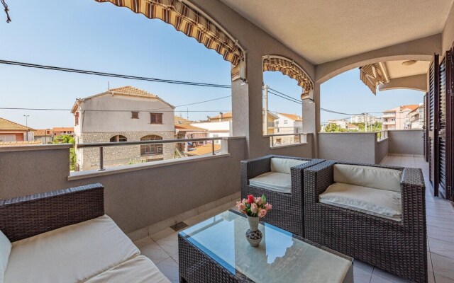 Stunning Apartment in Zadar With 2 Bedrooms, Wifi and Outdoor Swimming Pool