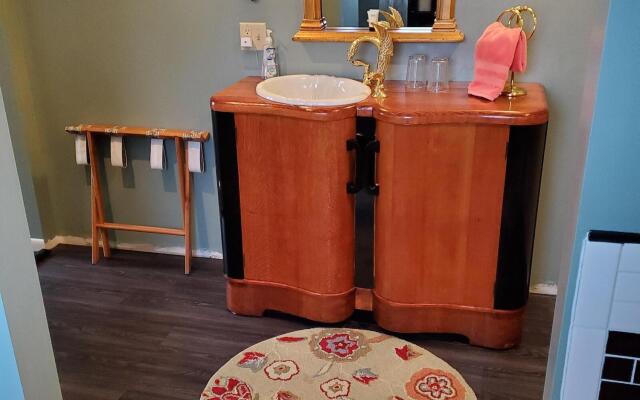 James Mulvey Carriage House Inn