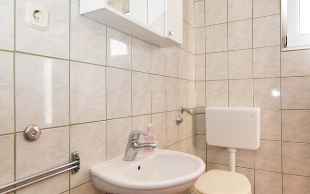 Apartments Jakov