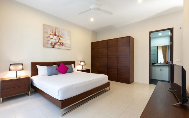 Tropical Holiday 2BR Pool Villa Greens 9