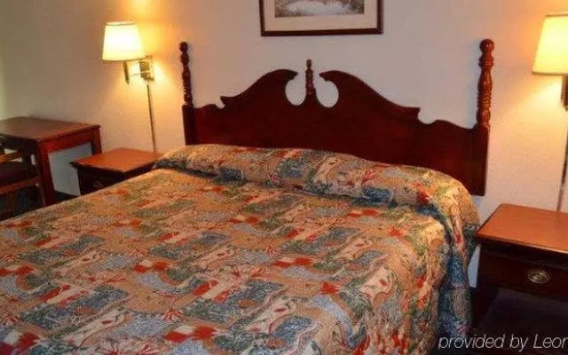 Americas Best Inn Scottsburg