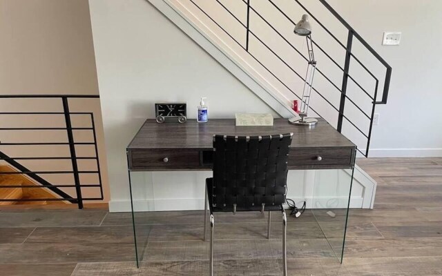 A2 300 Budd Street in Philadelphia