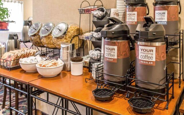 Avion Inn Near LGA Airport, Ascend Hotel Collection