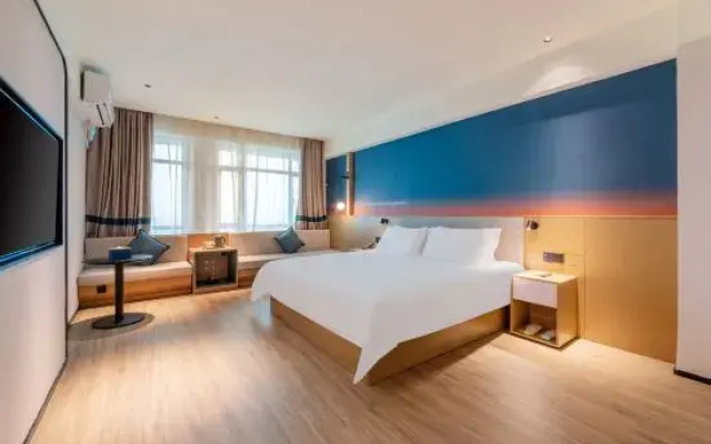 Hello Hotel