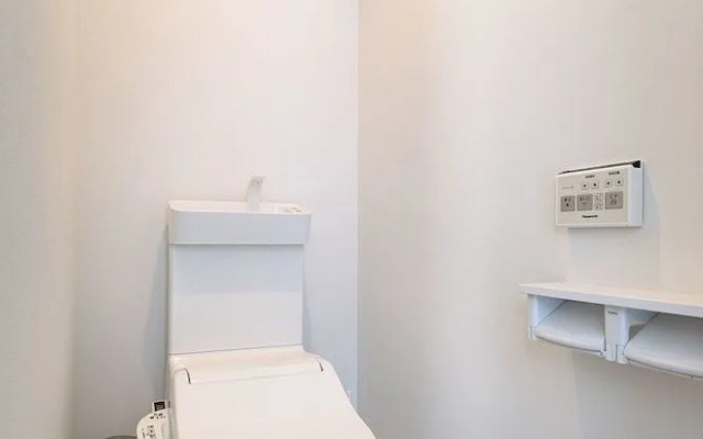 MANGA ART HOTEL, TOKYO - Hostel