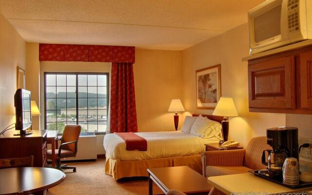 Holiday Inn Express Hotel & Suites Providence-Woonsocket, an IHG Hotel