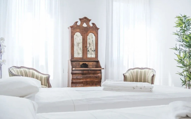 Luxury Apartment On Grand Canal