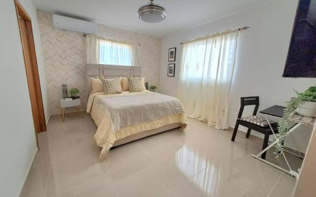 Getaway To Cozy Home 4 Br, 35 B