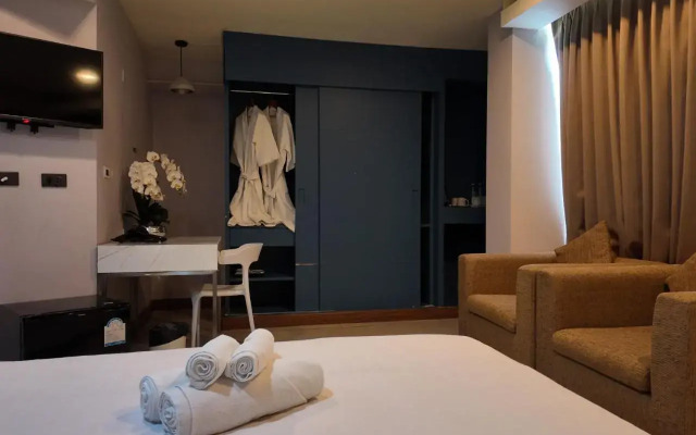 The Heritage Srinakarin Hotel (SHA Extra Plus)