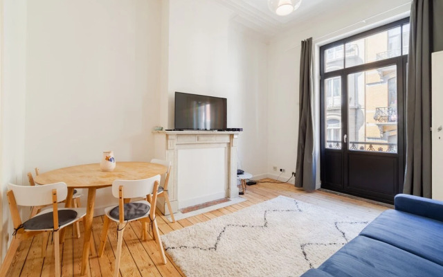 Self Check In 2 Room Appartement In Trendy Saint Gilles